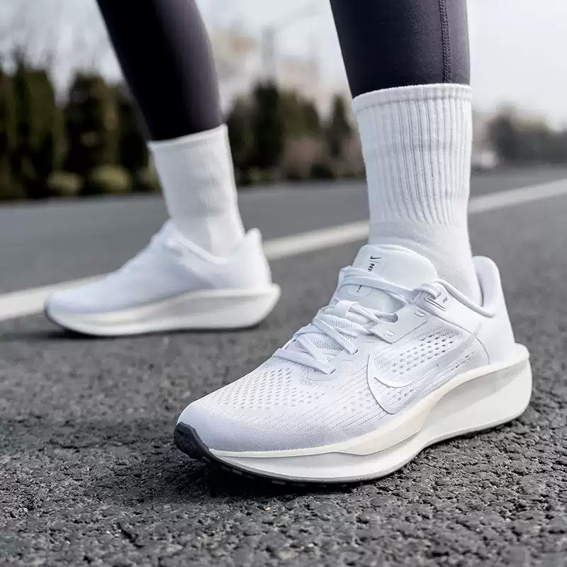 Scarpe da donna NIKE QEST 6 in - Women'S Shoes Nike Jordan recensione e prezzo