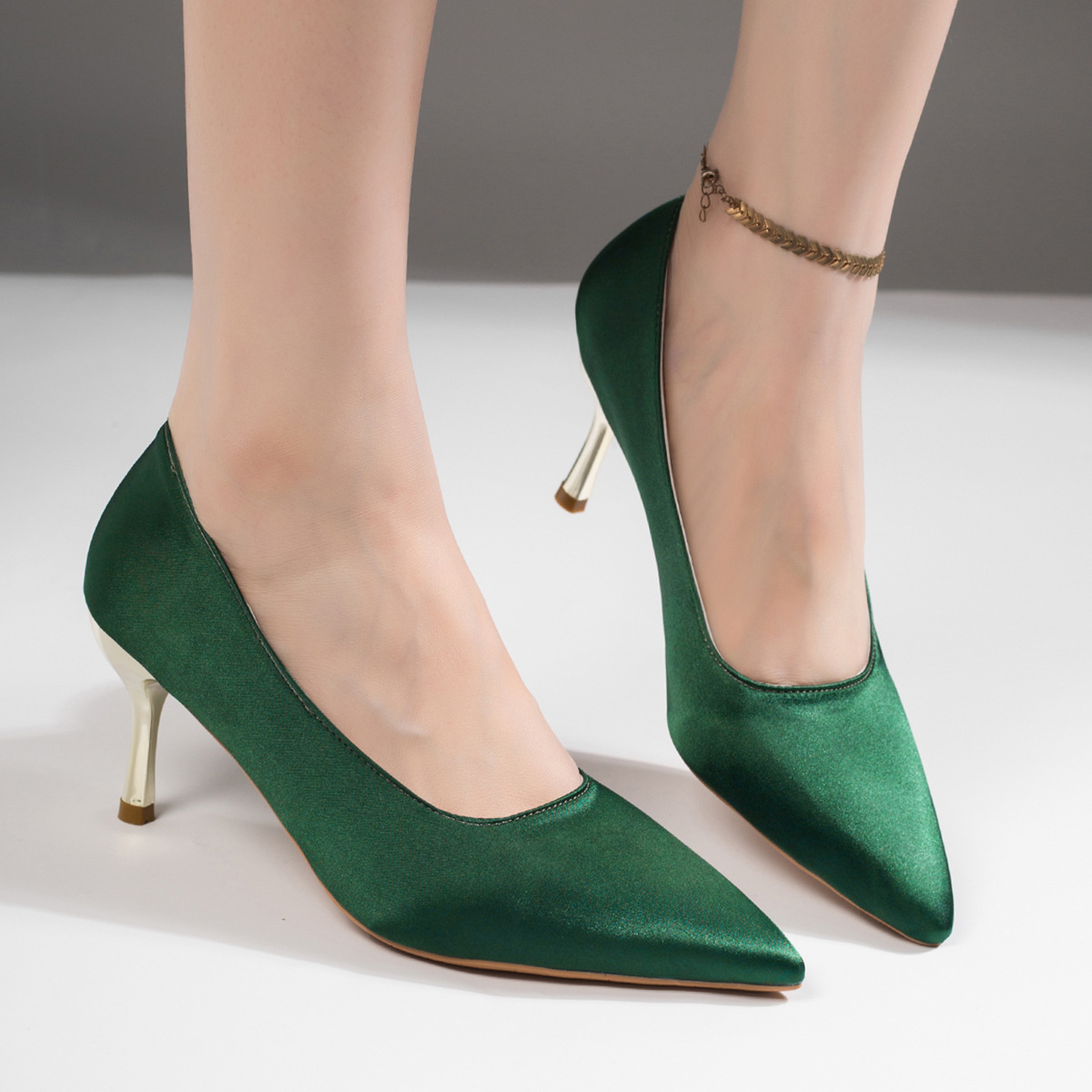 Scarpe eleganti da donna, in r - Court Heel Pointed recensione e prezzo