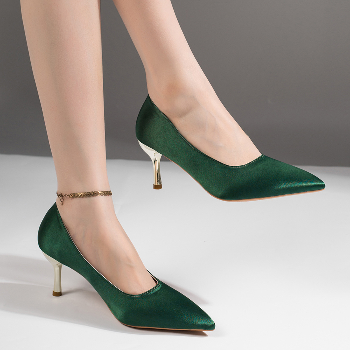 Scarpe eleganti da donna, in r - Court Heel Pointed recensione e prezzo